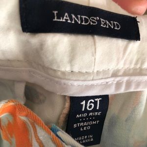 Lands' End Pants - LANDS’ END MID RISE STRAIGHT FLORAL PANTS CROPS Lands' End Pants - LANDS’ END MID RISE STRAIGHT FLORAL PANTS CROPS